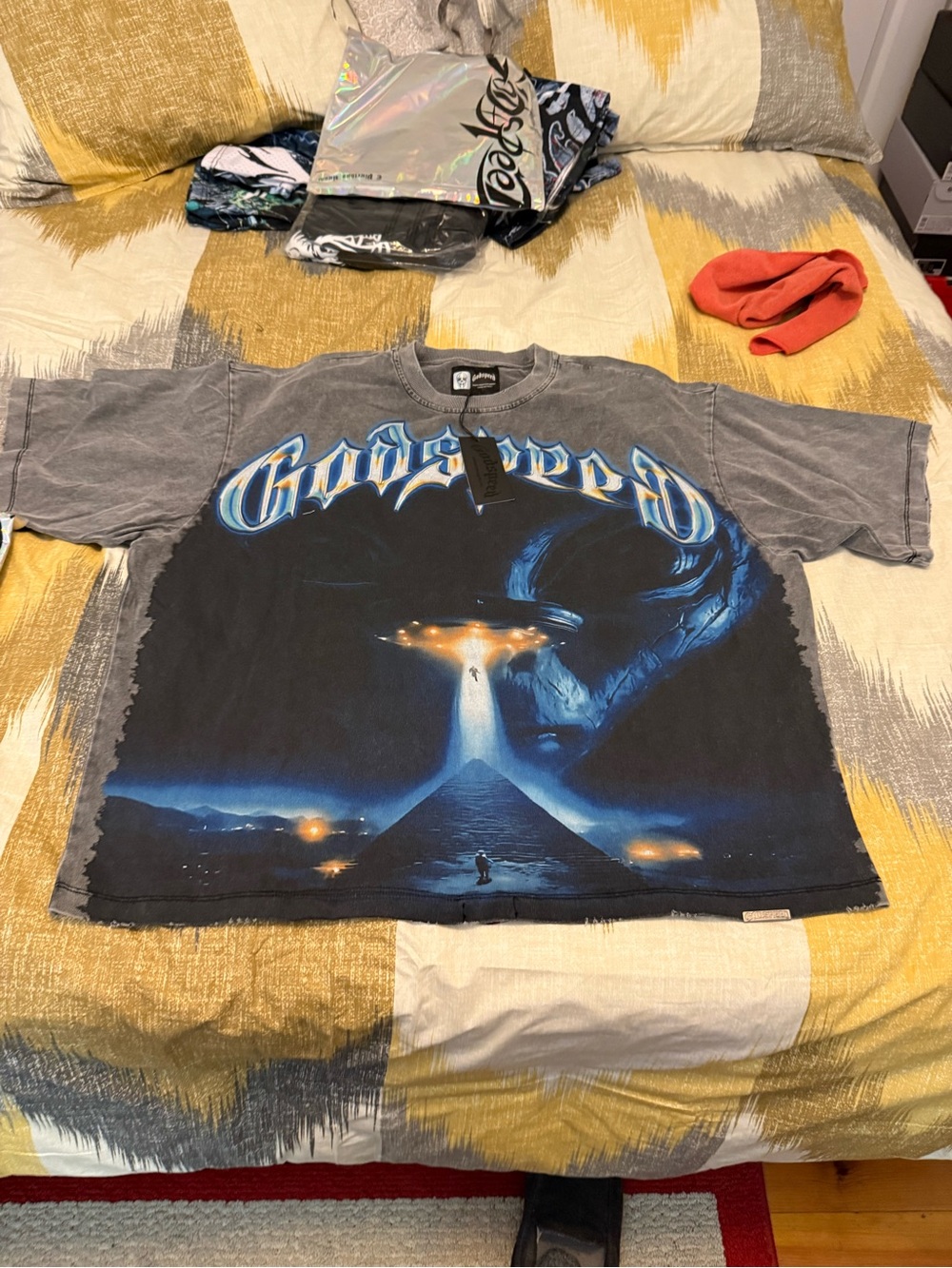 Godspeed Alien Short Sleeve Graphic Tee in Black & Gray